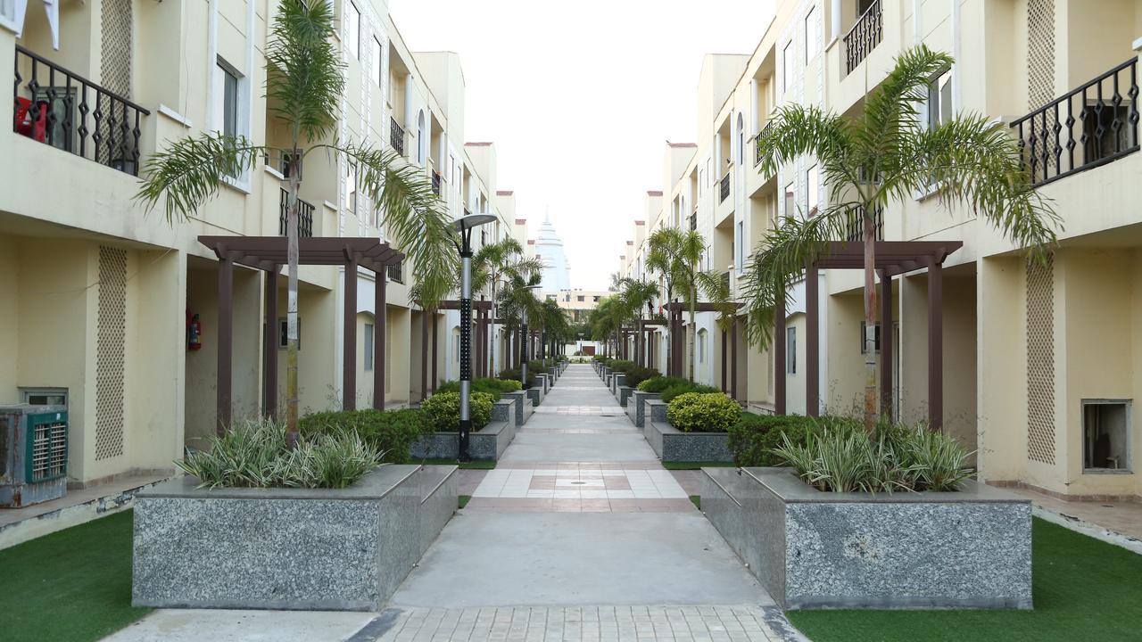 Home-Like Infinity Resort Vrindāvan Exteriör bild